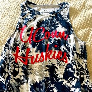 UConn tank 💙🏀